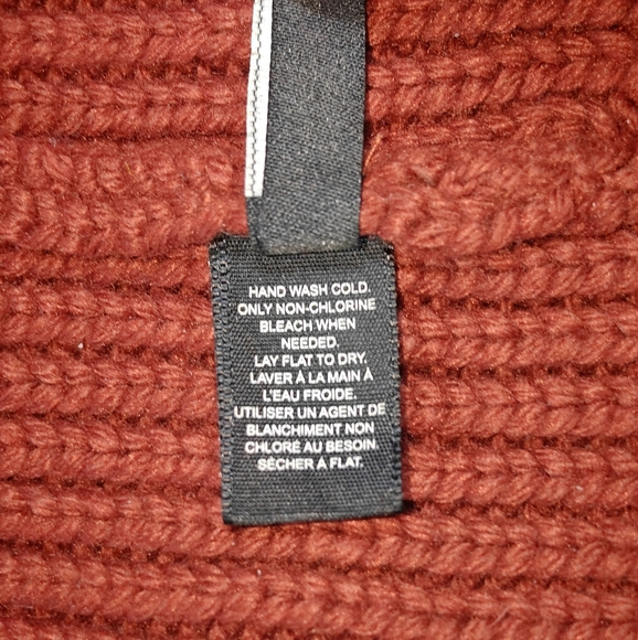 Love and Lore knit tuque EUC - Picture 4 of 5